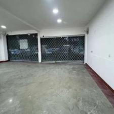 اجاره تجاری و مغازه 100 متر در جنب بیمارستان کلینیک
