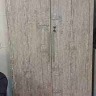 کمد ام دی اف بزرگ