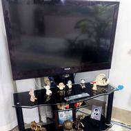 فروش تلویزیون ومیزش