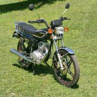 موتور سیکلت همتاز 200