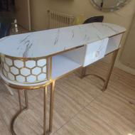 میز ناخن کاری