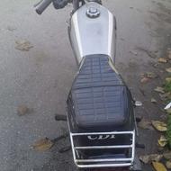 یک دستگاه موتورسیکلت