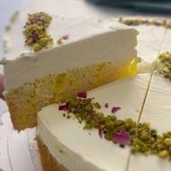 کیک و شیرینی خانگی درجه یک