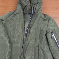 کاپشن اور کلاه دار ضد آب