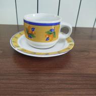 فنجان نعلبکی