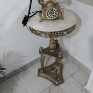 میز تلفن سالم هست