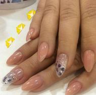 کاشت و ترمیم ناخن