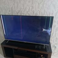 سه عدد تلوزیون صفحه شکسته