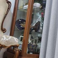 بوفه و ویترین شیک و نو و زیبا جنس چوب گردو