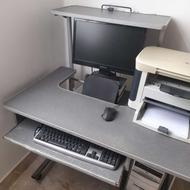 میز کامپیوتر ترکیب ام دی اف و آهن