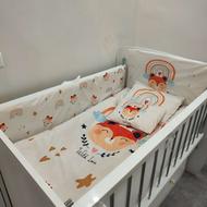 تخت کودک بهمراه سرویس روتختی و پرده