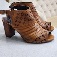 کفش چرم زنانه