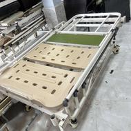 تخت بیمارستانی