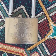 کلید در بزرگ و قوی