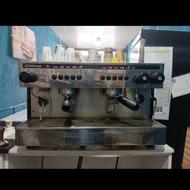 دستگاه صنعتی قهوه +آسیاب صنعتی قعهوه هر دو ایتالیایی اصل