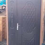 در و پنجره ساختمان