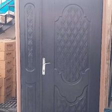 در و پنجره ساختمان