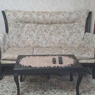 مبلمان هفت نفره و دو عدد میزبان