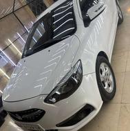 یک شاهین g مدل 1402 رنگ سفید،