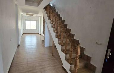 فروش مغازه تجاری اداری 200متری در 3طبقه در میدان جانبازان