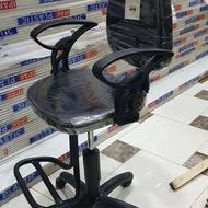 تعدادی صندلی جکدار گردان