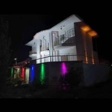 فروش ویلا 240 متر روبروی رستوران باغ رز بسیار زیبا