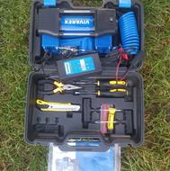 پمپ باد فندکی خودرو با لوازم و گارانتی یکساله شرکتی 3500000