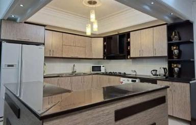 ویلایی سه طبقه دو نبش بسیار تمیز