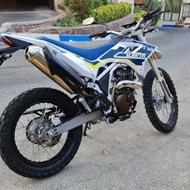 فروش اقساطی تریل تی فور200