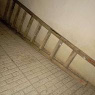 نردبان چوبی محکم سه متری