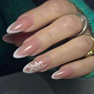 کاشت ناخن با تخفیف یلدایی