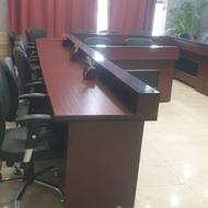 میز و صندلی های چرخدار و ثابت