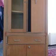 یک عددکمدفلزی صحیح وسالم‌ بی خش وقلپ تخفبف پای معامله