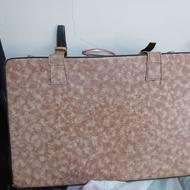 چمدان قدیمی خاطره های خوش برای باکس هدیه