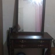 میز و آینه