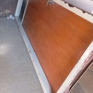 درب سالم اتاق با چهار چوب فلزی