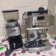 یک عدد قهوه ساز به همراه اسیاب مارک ایفیل