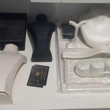 مانکن جواهرات