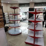 قفسه و استند چیپس و پفک و زغال و سیگار