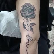 خدمات پیرسینگ و تاتو بدن