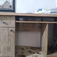 میز تحریر کامپیوتر