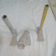 تیشه نجاری بنایی وچکش