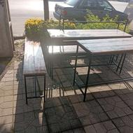 دوتا میز باچهارتانیمکت چوب نراد مناسب قهوه خونه وکافه