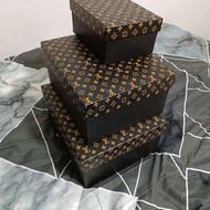 سه عدد کارتن / جعبه مخصوص لوازم شخصی