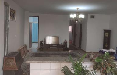 95متر روبه آفتاب دوطرفه نور مارلیک طبقه 3