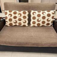 مبل راحتی و میز عسلی