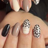 ارائه تمامی خدمات ناخن با بهترین متریال و off ویژه تا 1 ماه