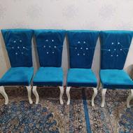 چهارعدد صندلی