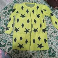 تعدادی لباس زنانه، بچه گانه