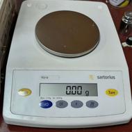 فروش تجهیزات ازمایشگاهی و کنترل کیفی در حد